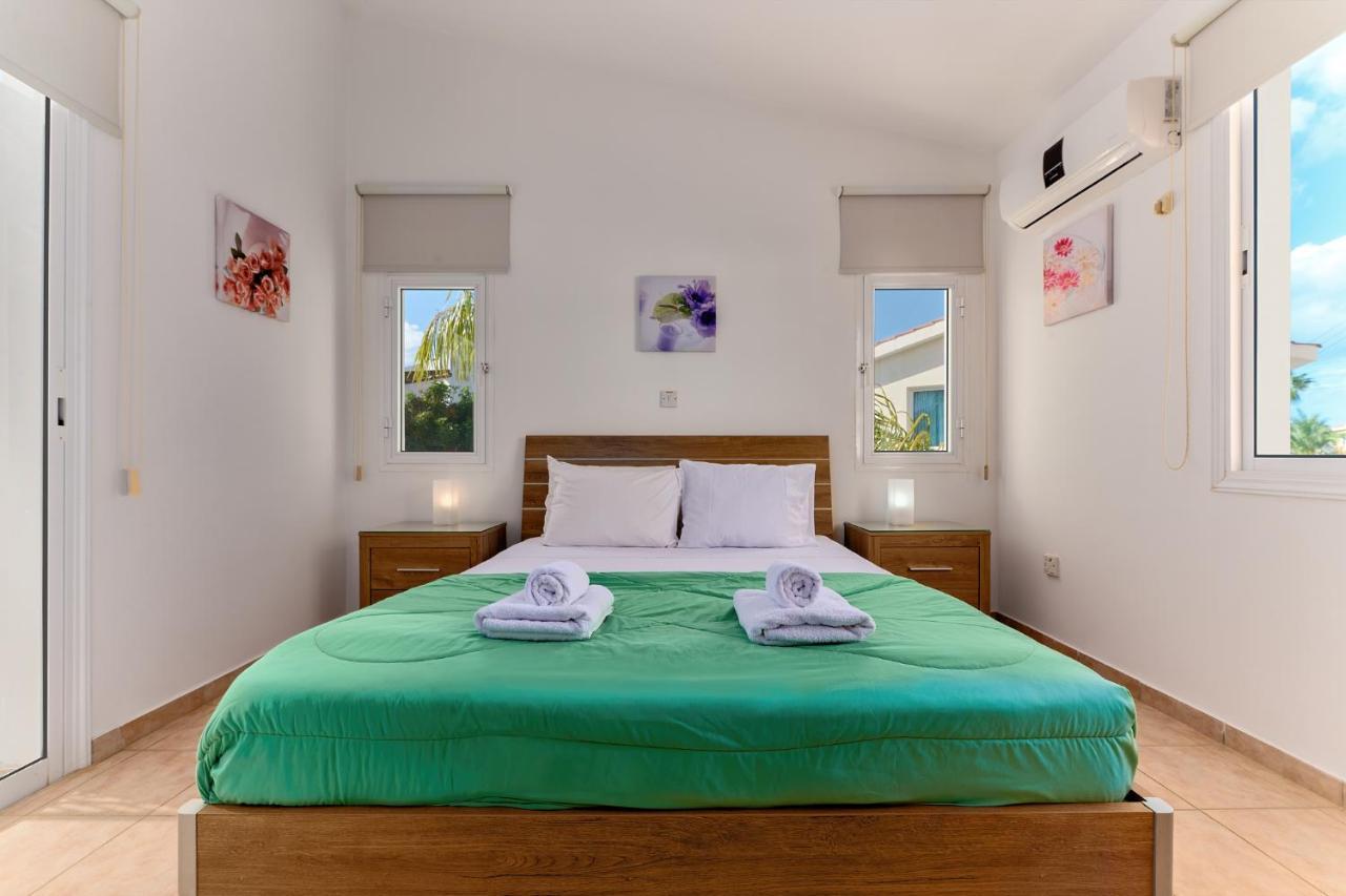 Villa Shiva By Ezoria Villas Coral Bay Luaran gambar